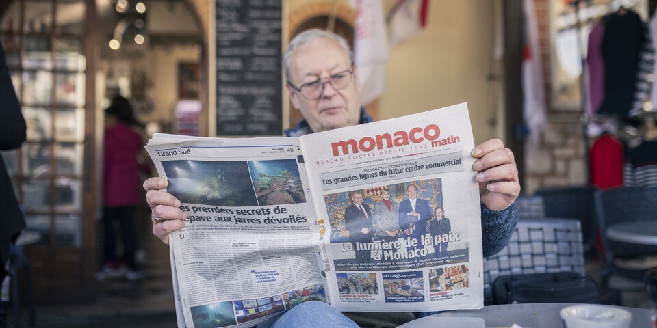 Auch in Monaco ist das Friedenslicht am Titelblatt.