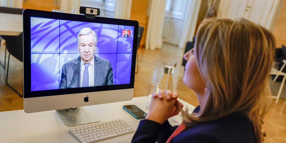 Frauenministerin Raab