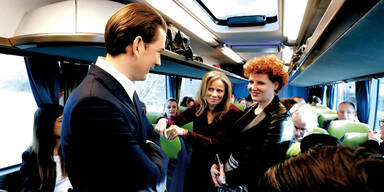 Drei Busse nach Krems: Wer mit wem plauderte