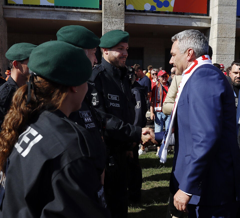 Nehammer Berlin Fans