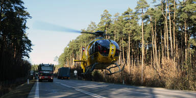 74-Jähriger prallte frontal gegen LKW