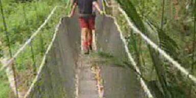 Mausi & Giulia im Knast