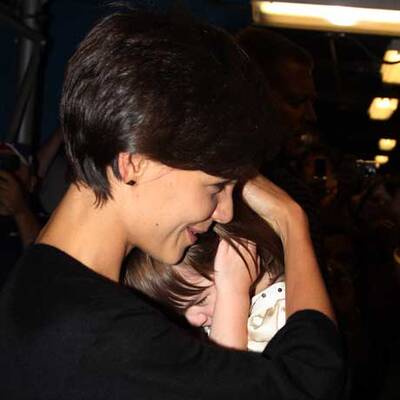 Katie Holmes tröstet rührend Tochter Suri