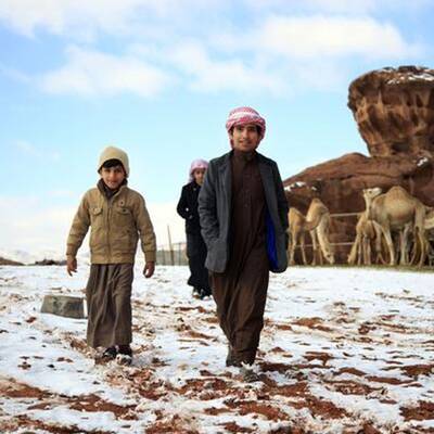 Schnee in der Wüste von Saudi Arabien