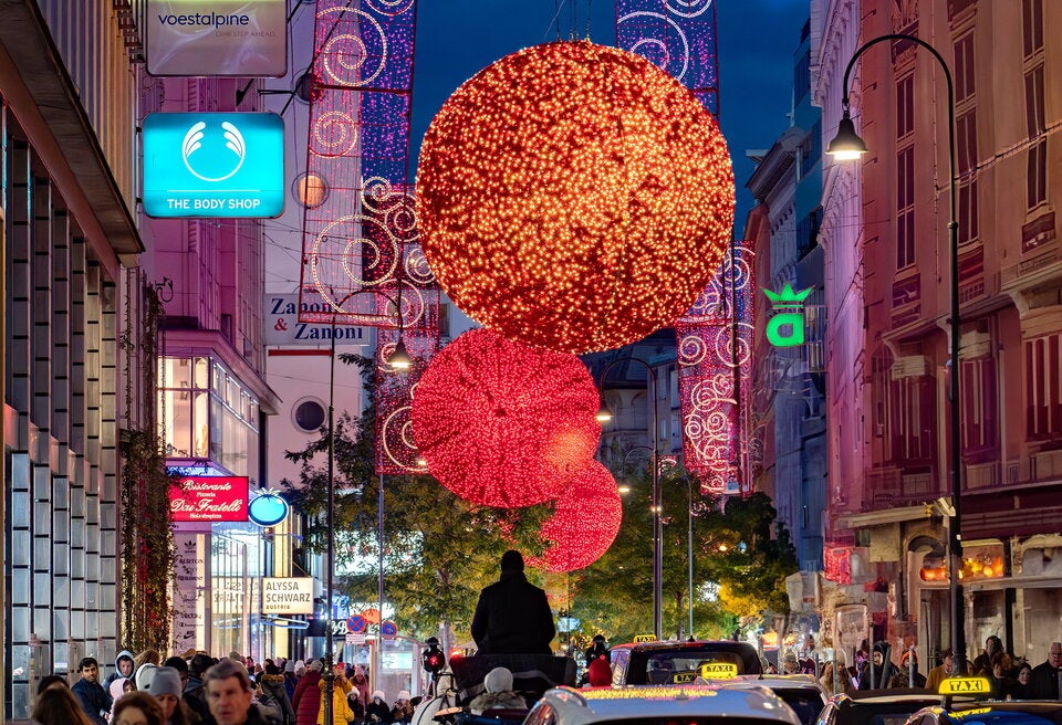 Wiens Einkaufsstraßen erstrahlen im Advent
