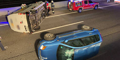 Horror-Crash: Tr&uuml;mmerfeld auf der A1