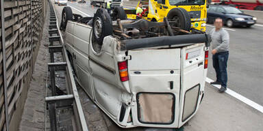 Spektakulärer Crash auf der A1 