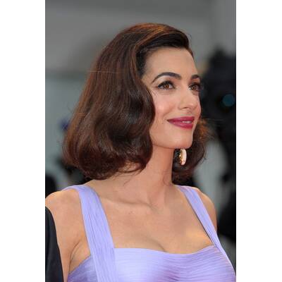 Amal & George strahlen am Red Carpet