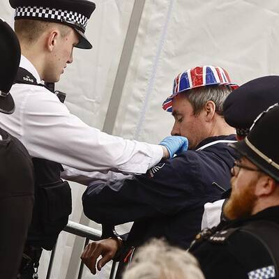 Proteste gegen Charles