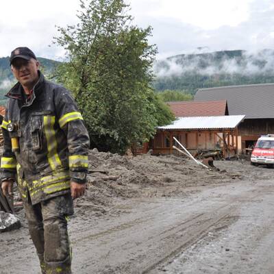 Heftige Unwetter sorgen für Chaos im Land