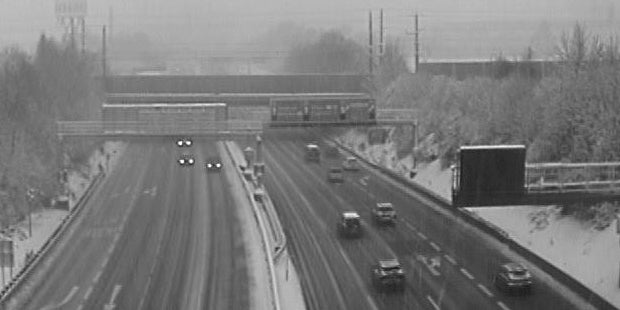 Schnee sorgt für Crash-Chaos