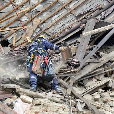 Wohnhaus in Wien nach Explosion eingestürzt
