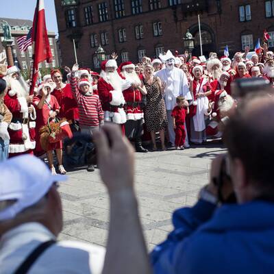 Weihnachtsmänner schwitzen in Dänemark