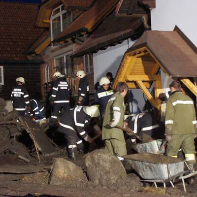Heftige Unwetter sorgen für Chaos im Land