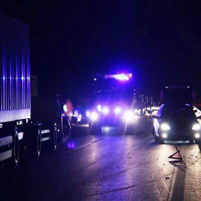 A2 nach schwerem Unfall gesperrt