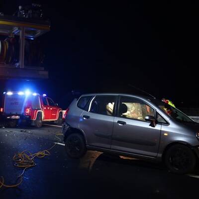 A2 nach schwerem Unfall gesperrt