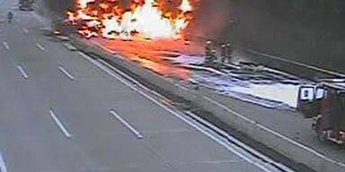Tanklastwagen flog auf A2 in die Luft