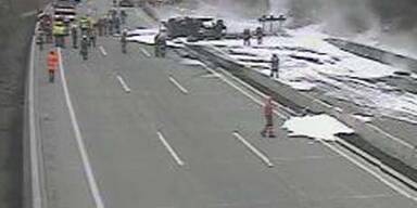 Tanklastwagen flog auf A2 in die Luft