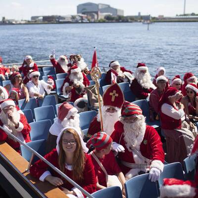 Weihnachtsmänner schwitzen in Dänemark
