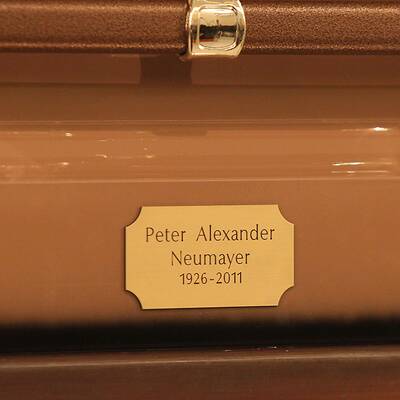 Die Aufbahrungshalle 2