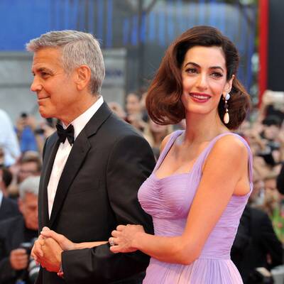 Amal & George strahlen am Red Carpet