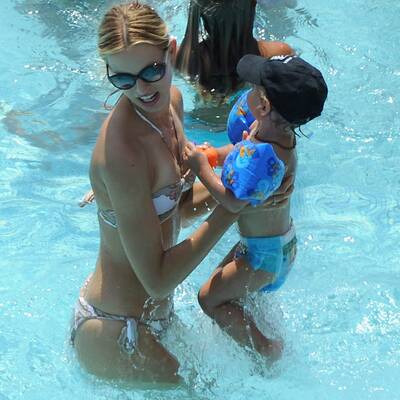 Mama Kurkova & Söhnchen Tobin