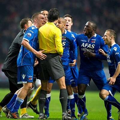 Cup-Skandal in Holland: Tormann tritt Fan 