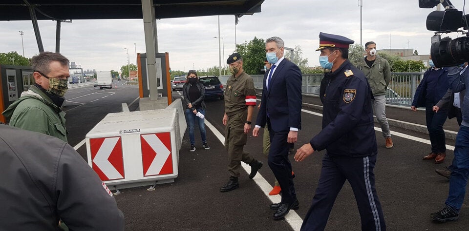 Tanner & Nehammer besuchen Grenzübergang