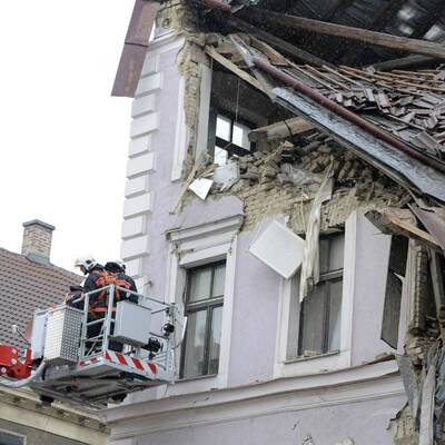 Wohnhaus in Wien nach Explosion eingestürzt