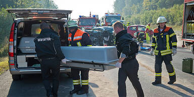 Nackte Geisterfahrerin: Auch 2. Tochter tot