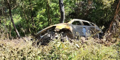 Leichen in Auto-Wrack: Todes-R&auml;tsel um Tech-Million&auml;r und Freundin in der Karibik