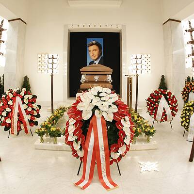 Die Aufbahrungshalle 2