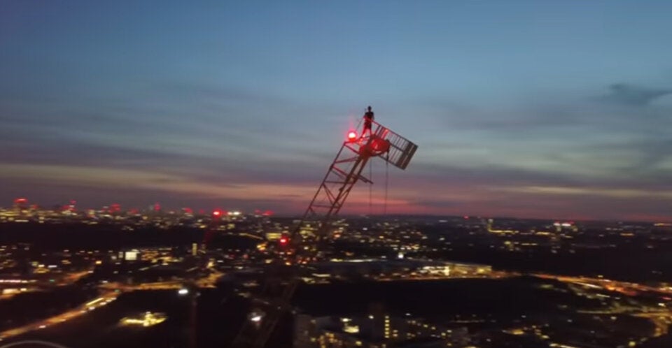 This is London - Crane