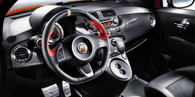 Abarth 695 Tributo Ferrari mit 180 PS