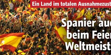 Spanier auch beim Feiern Weltmeister
