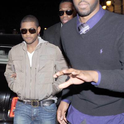 Heiße Stripperin und Champagnerdusche