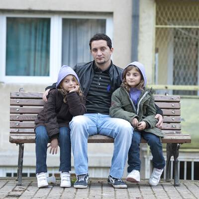 So leben die Zwillinge im Kosovo