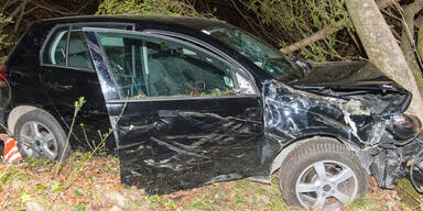 Frau stürzte mit Pkw 30 Meter in den Tod