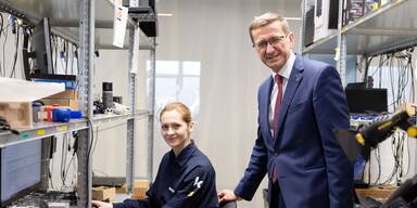 Jugend im Fokus: Arbeitsmarktprogramm upperWORK bietet Chancen