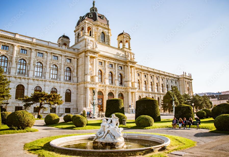 Maria-Theresien-Platz