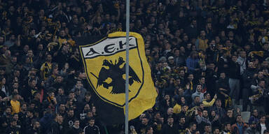 Eklat: Griechen-Hooligans attackierten Fan-Zug