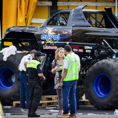Monster-Truck geriet völlig außer Kontrolle