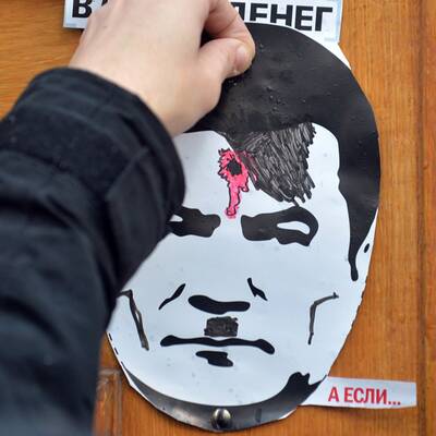 Polizisten hatten in der Nacht mindestens 165 Menschen verletzt