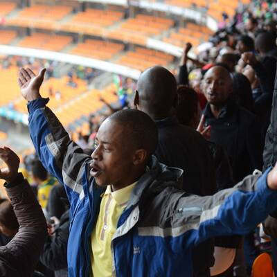 Tausende nehmen Abschied von Nelson Mandela