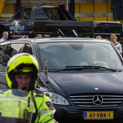 Monster-Truck geriet völlig außer Kontrolle