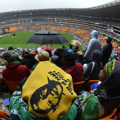 Tausende nehmen Abschied von Nelson Mandela