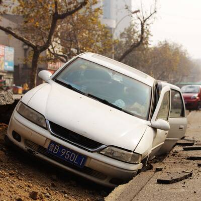 Verwüstung nach Explosion in chinesischer Hafenstadt