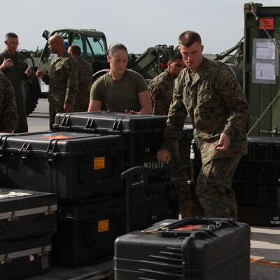 Die amerikanische Hilfsaktion läuft an