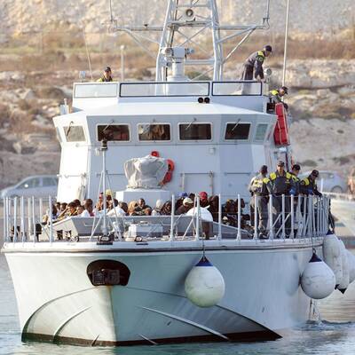 Papst besucht Flüchtlingsinsel Lampedusa