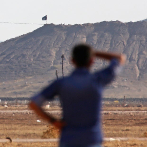 IS hisst Flagge in Kobane